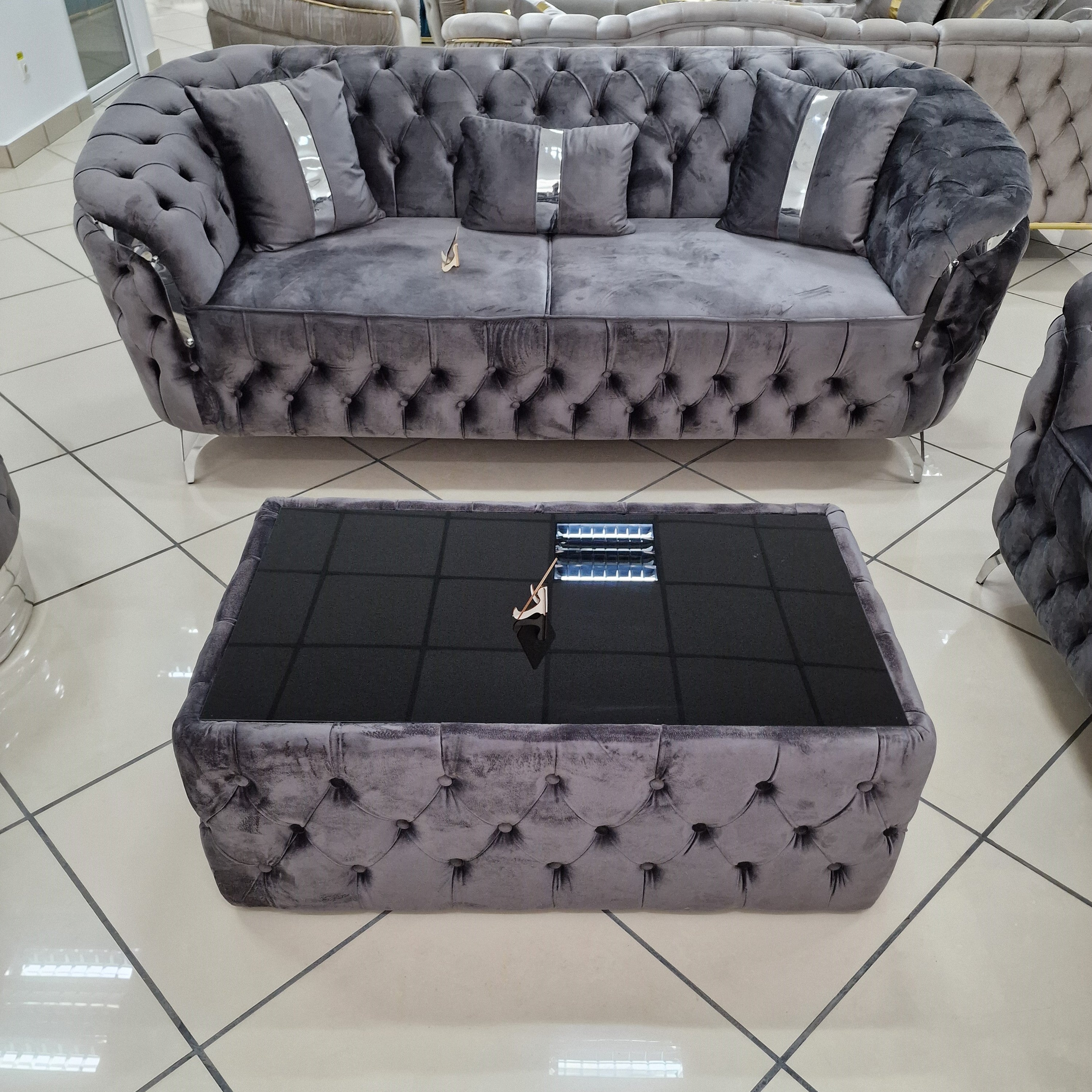 Set canapele tapițate living - Cavali