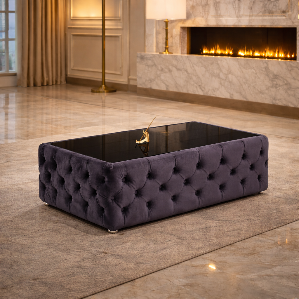 Masă de cafea Cavali tapitată cu catifea, de la IMPACT MOB, prezentată în imagine cu design elegant și finisaje fine.