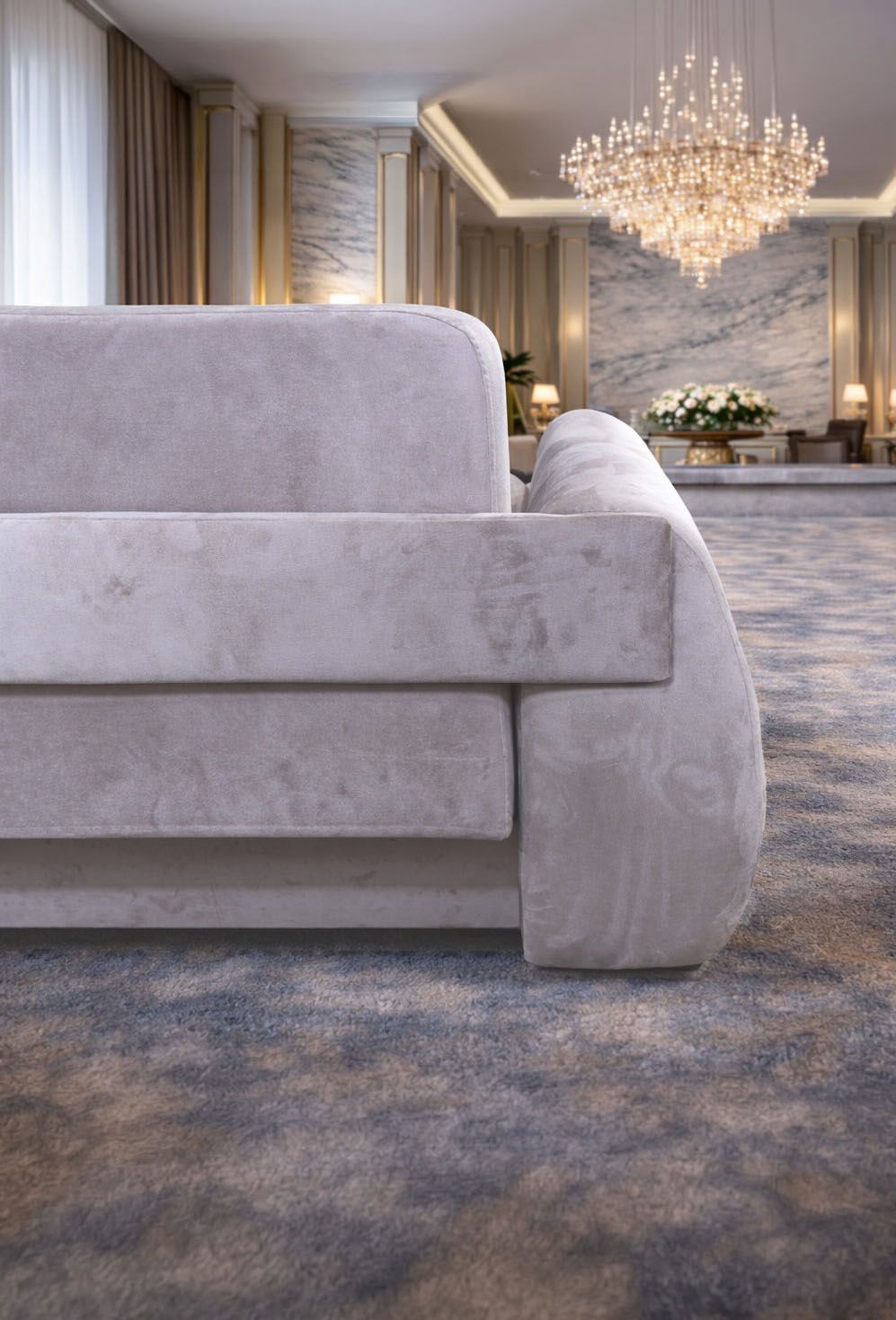 Canapea extensibilă Athena de la IMPACT MOB, cu ladă de depozitare, în design modern și confortabil.