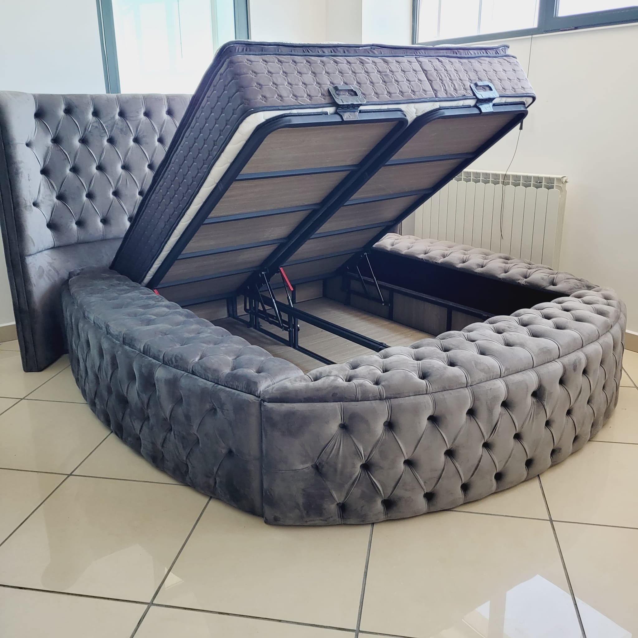 Pat tapițat cu saltea inclusă, ladă depozitare, somieră rabatabilă, catifea – Model Boxspring Wisconsing