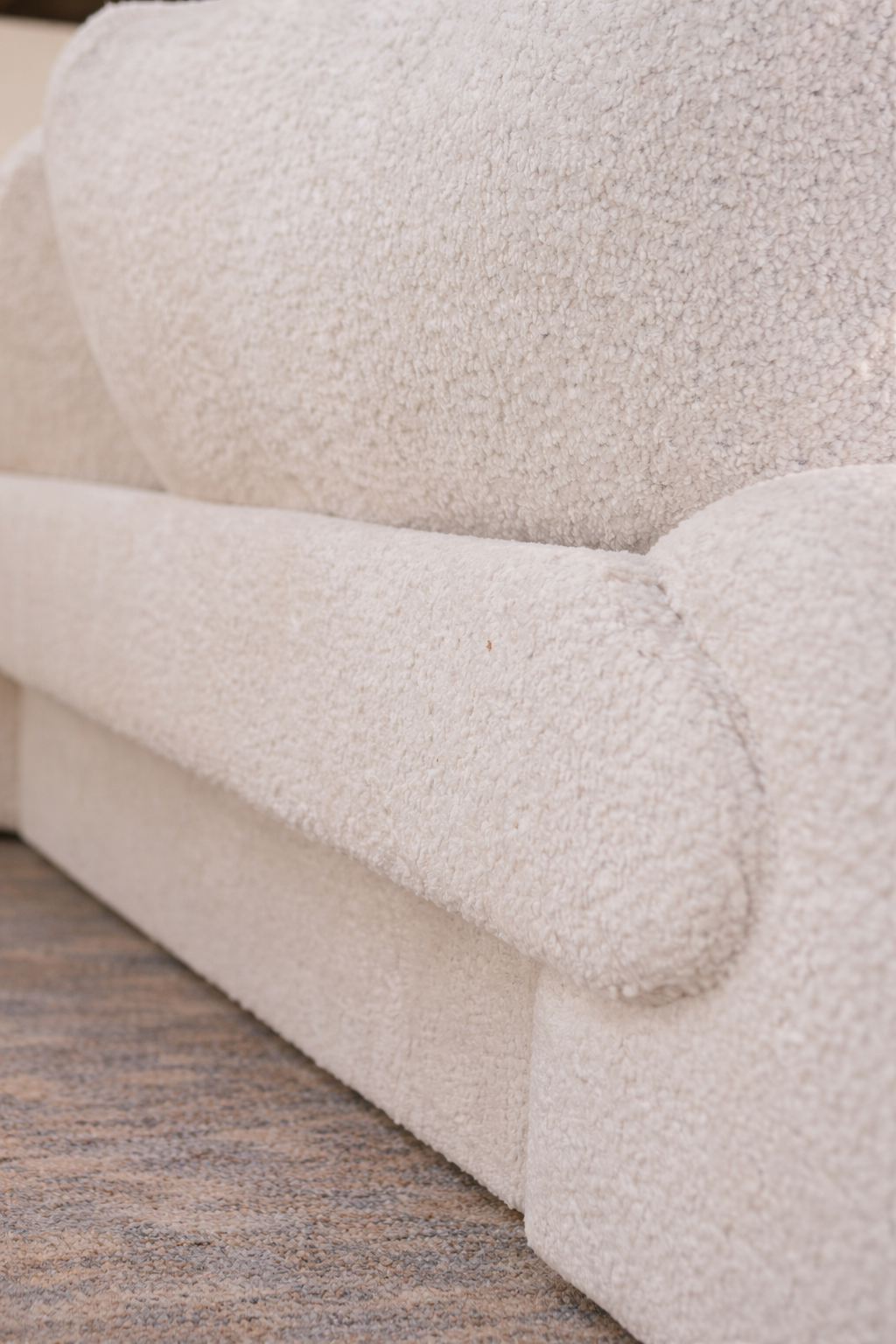 Lisabona extendable sofa with storage drawer by IMPACT MOB, featuring plush upholstery and a modern design.