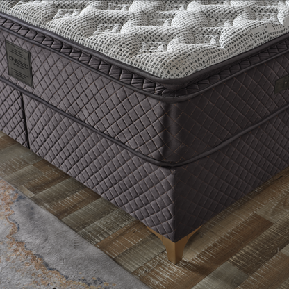 Design elegant al patului tapitat Diana, perfect pentru orice stil de dormitor.