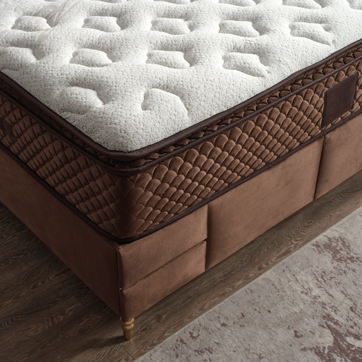 Pat tapițat cu saltea inclusă, ladă depozitare, somieră rabatabilă, catifea – Model Boxspring Western