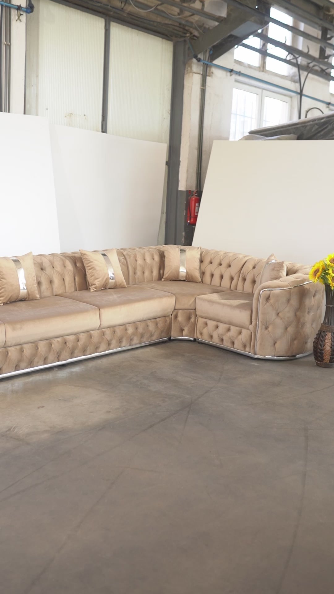 Lugano – Coltar fix 480cm x 180cm tapițat cu catifea