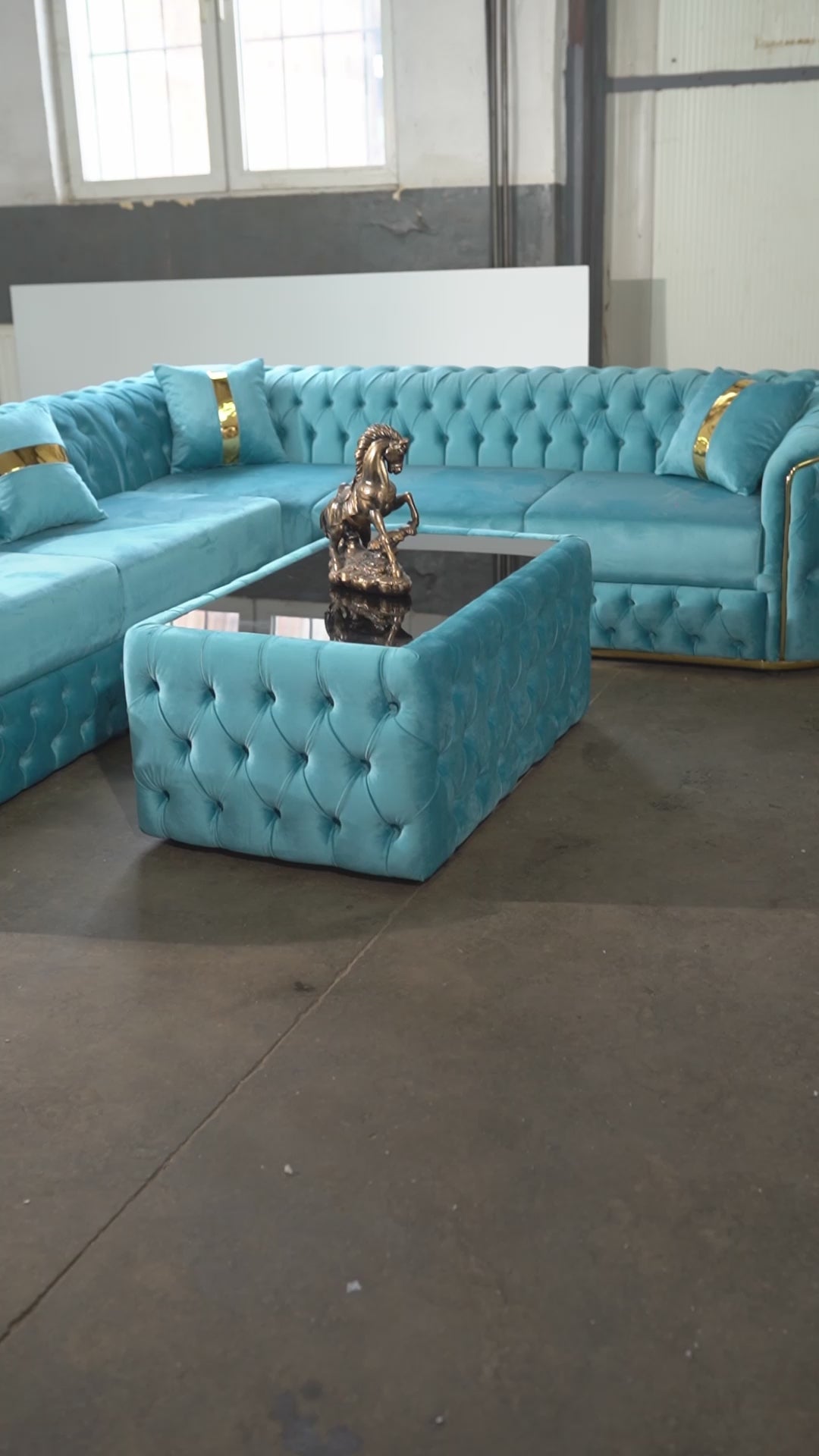 Încărcați videoclipul: Lugano – Colțar fix 300×270 cm cu măsuță de cafea